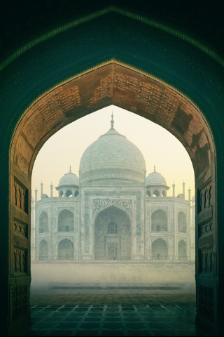 Taj Mahal inside  free mobile wallpapers